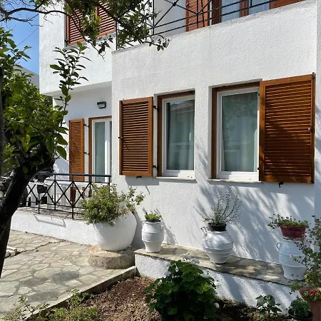 Apartament Karagiozos &
