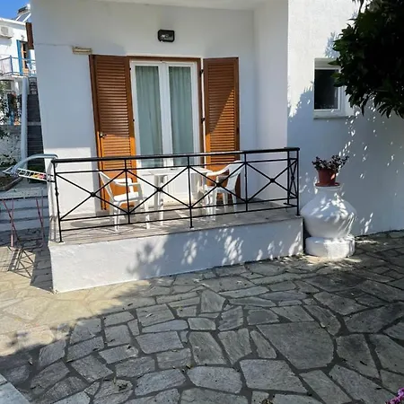 Karagiozos & Daire Skopelos