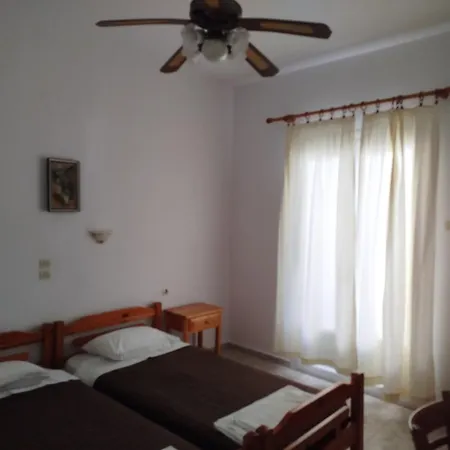 Apartment Karagiozos Studios & Skopelos Town