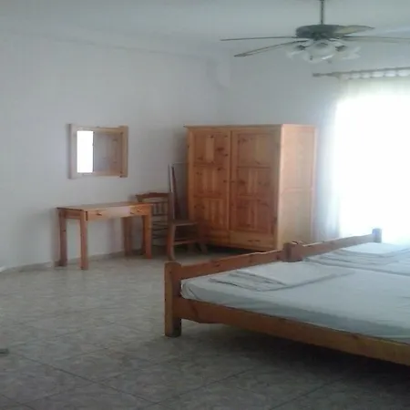 Karagiozos Studios & Apartment *