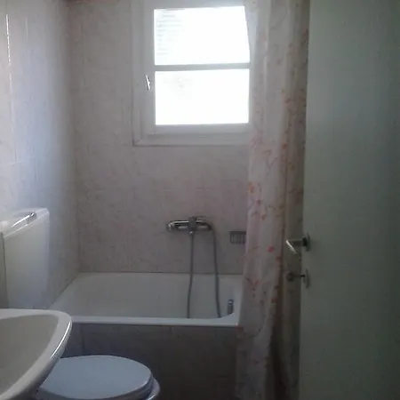 Karagiozos & * 斯科派洛斯