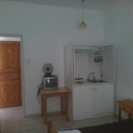 Apartament Karagiozos & *