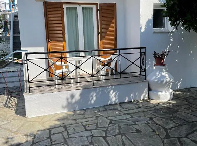 Karagiozos Studios & Apartment Skopelos Town