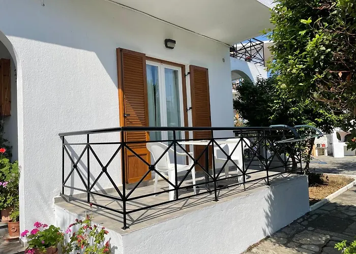 Karagiozos Studios & Apartment *