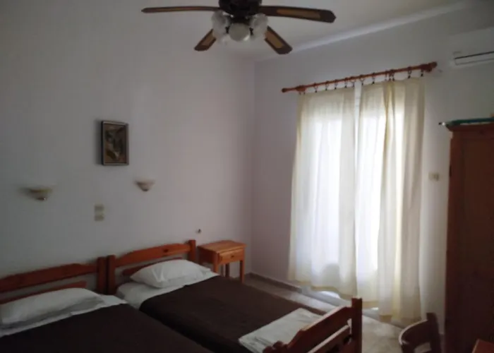 Apartment Karagiozos Studios & Skopelos Town