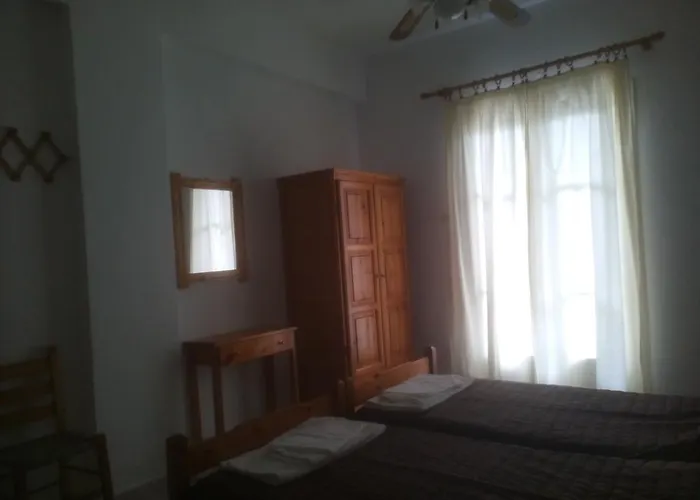 Karagiozos & Apartman Szkópelosz